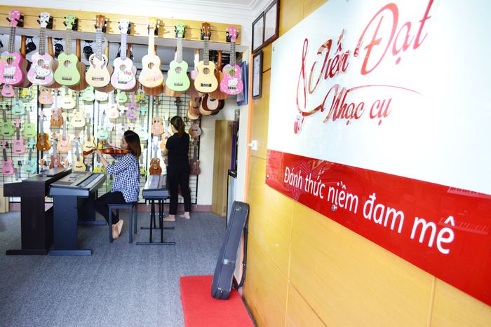 Hình ảnh đội ngũ tư vấn chuyên nghiệp tại Tiến Đạt