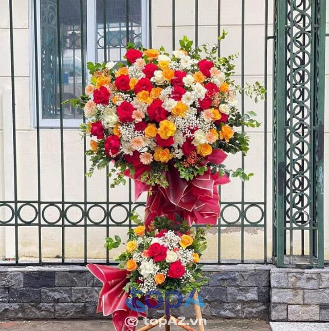 Cửa hàng cung cấp dịch vụ lẵng hoa mừng khai trương tại Long Biên