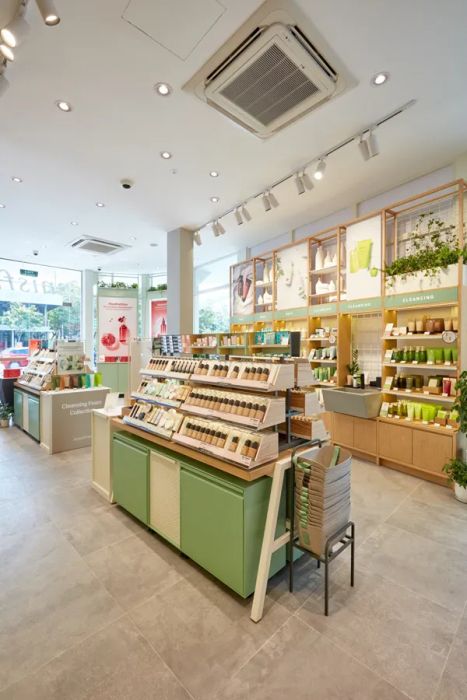 Không gian trưng bày sản phẩm tại Innisfree - Ảnh 2