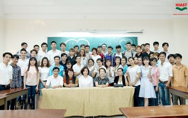 HIAST là một trong những trung tâm du học Hàn Quốc uy tín tại TP.HCM, nổi bật với dịch vụ chất lượng và uy tín.
