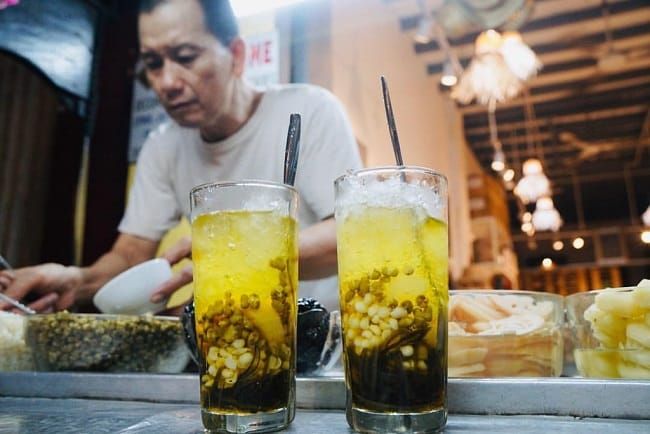 Xe chè Lâm Vinh Mậu - Di sản ẩm thực đường phố