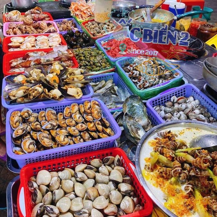 Không gian sang trọng và những món ốc hấp dẫn tại Ốc Biển 2