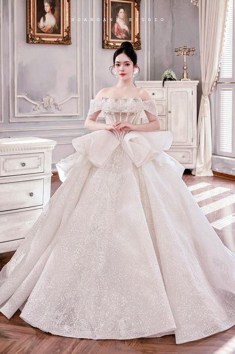 Hình ảnh bộ sưu tập váy cưới tinh tế tại Hoàng Anh Studio