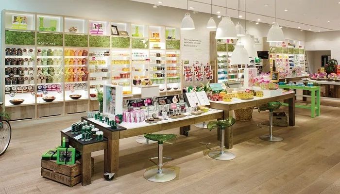 Góc trưng bày sản phẩm bán chạy tại Coco Shop - Ảnh 2