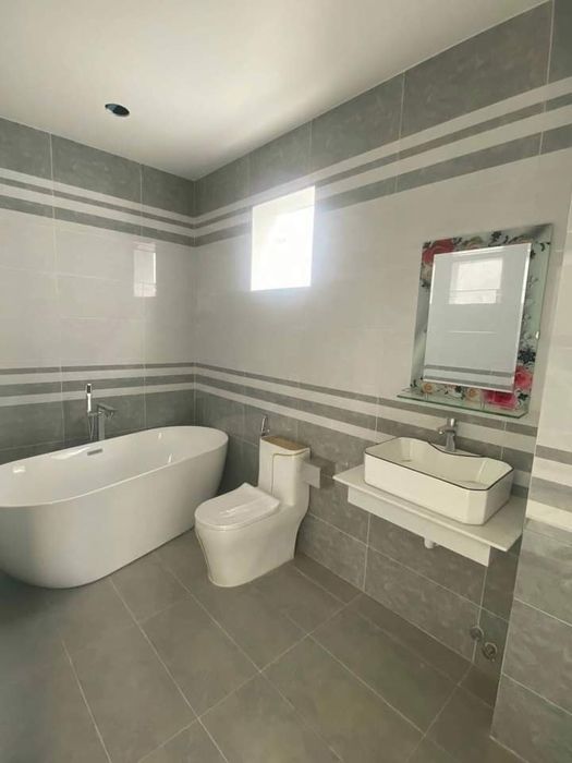 Bộ sưu tập thiết bị vệ sinh cao cấp tại Chiêu Cát (Ảnh 2)
