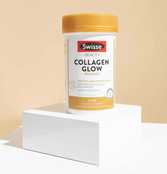 Hình ảnh bột Swisse Collagen Glow - Dạng bột mịn hương dâu