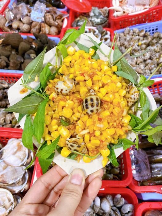 Những món ốc đặc sản được trình bày đẹp mắt tại Ốc Cười