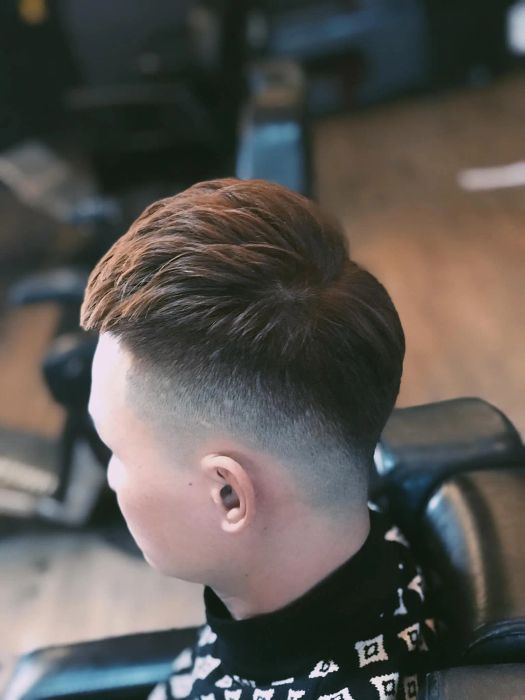 Hình ảnh quy trình cắt tóc sáng tạo tại Boom Barber Shop