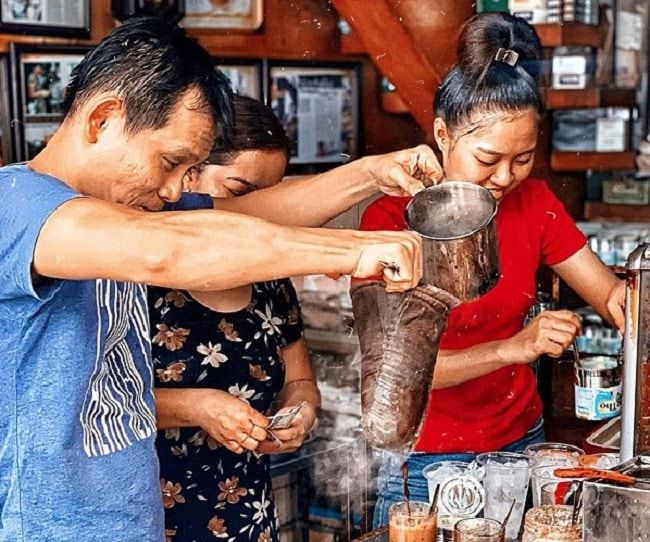Cà phê Vợt - Nghệ thuật pha chế truyền thống