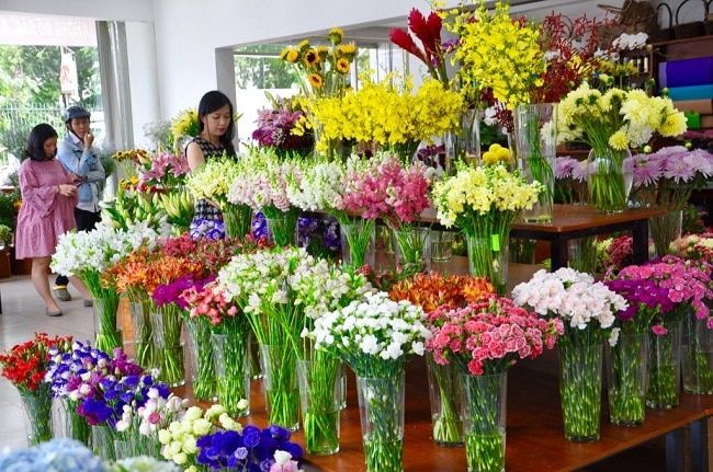 Hoa Sài Gòn - Nghệ Thuật Kết Hoa Đương Đại
