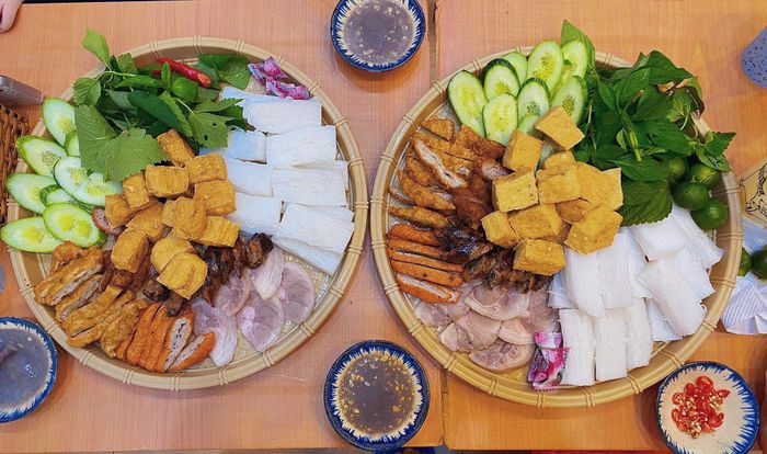 Hình ảnh món bún đậu được trình bày tinh tế tại Bún đậu Út Tí