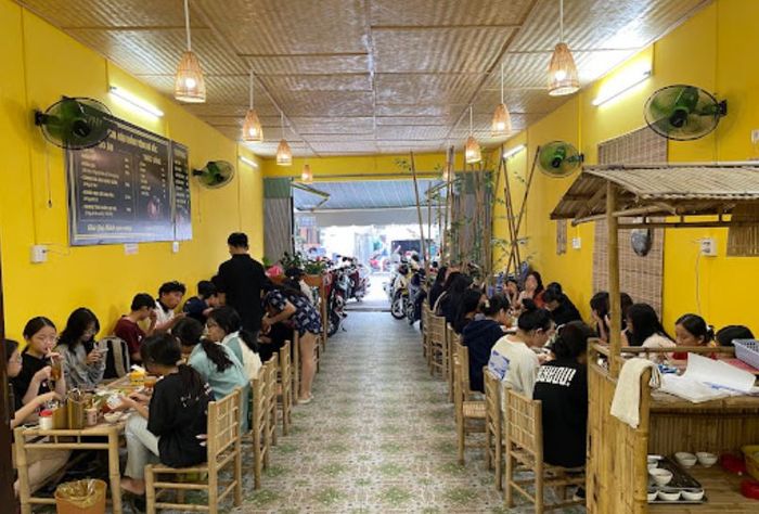 Bún Đậu Mắm Tôm Hà Bắc - Hình ảnh mẹt bún vàng ươm hấp dẫn.