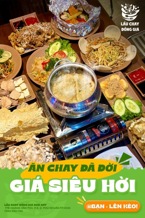 Thực đơn phong phú và không gian xanh tại Lẩu Chay Nhà Nát