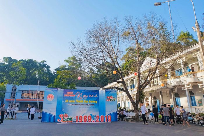 THPT Chuyên Tuyên Quang - Hình ảnh 1