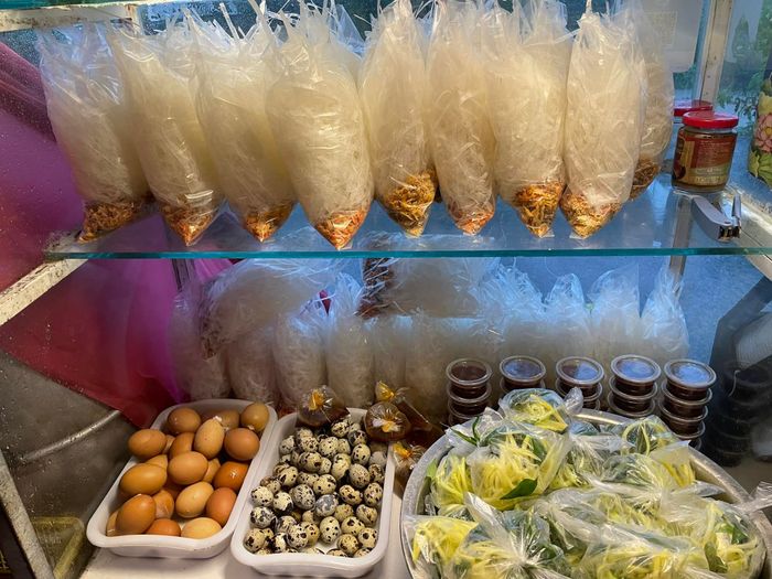 Bánh tráng trộn đậm vị - Đặc sản RiO