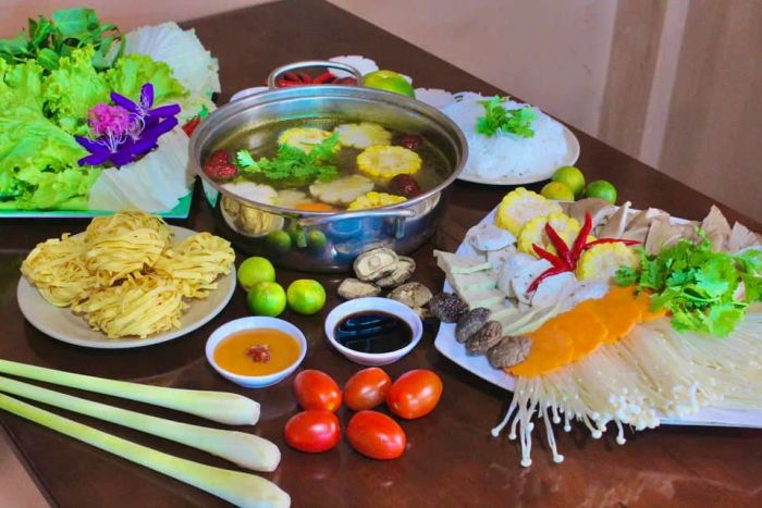 Không gian ấm cúng tại Lẩu Chay Tâm Đăng