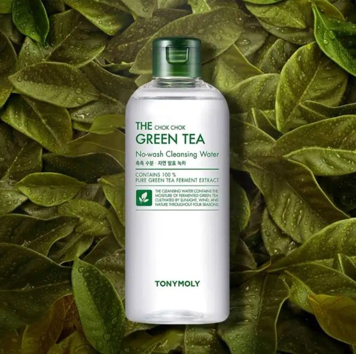 The Chok Chok Green Tea Cleansing Water - Cảm giác tươi mát từ trà xanh lên men, đánh bay mọi bụi bẩn và lớp trang điểm chỉ với một lần chạm.