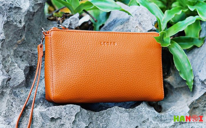 lecas-leather-Tripi-1