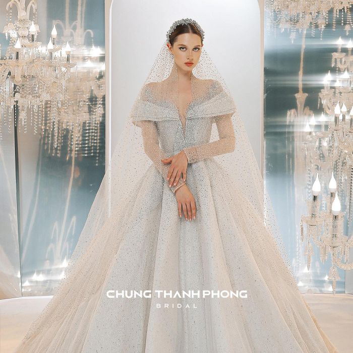 Những khoảnh khắc tỏa sáng cùng váy cưới Chung Thanh Phong Bridal