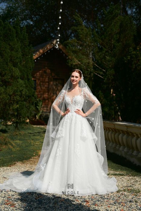 BST váy cưới tinh tế từ Nicole Bridal