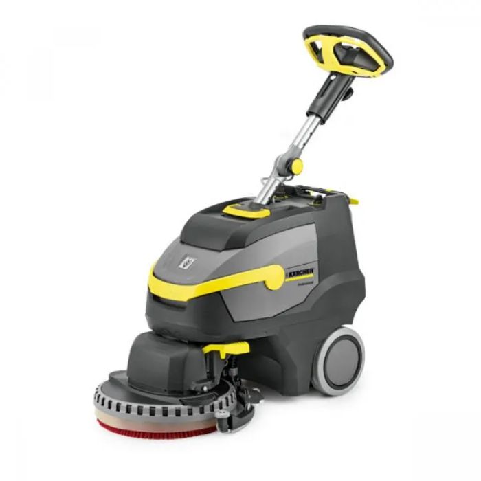 Hình ảnh thực tế máy chà sàn Karcher đang hoạt động