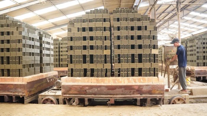 Hình ảnh dây chuyền sản xuất hiện đại tại Phú Điền