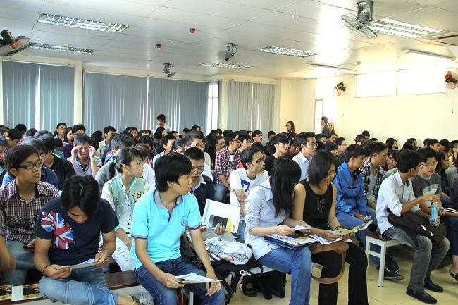 Là một trong 5 địa chỉ đào tạo thiết kế web chuyên nghiệp hàng đầu tại TP.HCM, Trung tâm Tin học ĐH Khoa học Tự nhiên khẳng định chất lượng đào tạo chuẩn học thuật