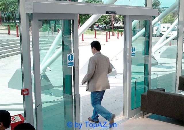 Công ty thi công cửa kính tự động tại TPHCM