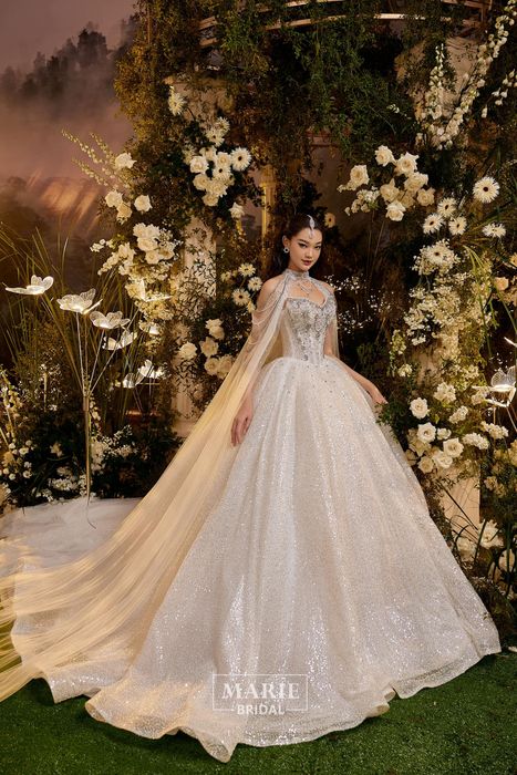 BST váy cưới lộng lẫy từ Marie Bridal