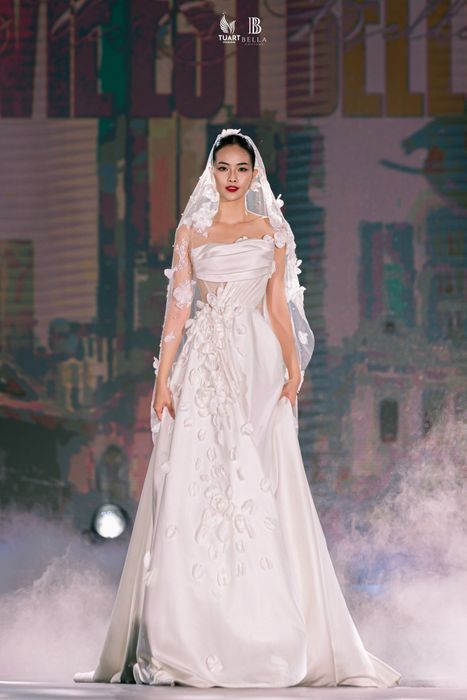 BST váy cưới sang trọng từ Bella Bridal Viet Nam