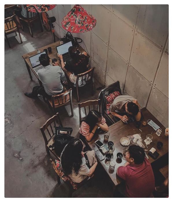 Tự Do Cà Phê - Hình ảnh không gian xưa yên bình và sâu lắng