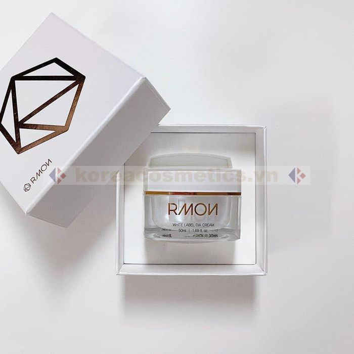 Hình ảnh chứng minh hiệu quả làm trắng sáng chỉ sau 28 ngày sử dụng Rmon White Label