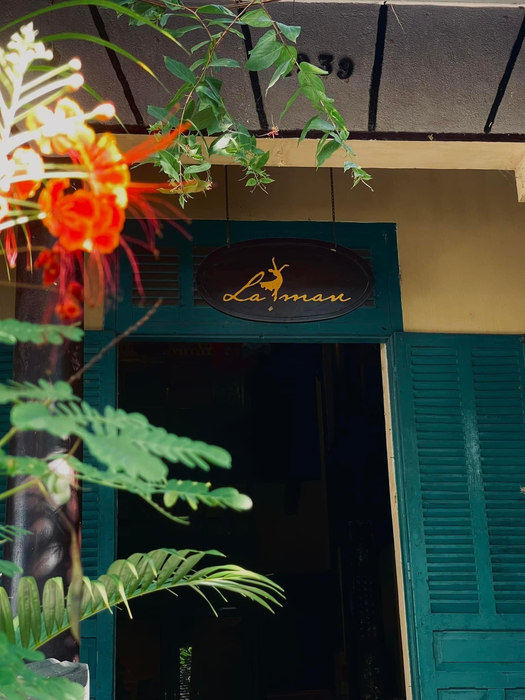 La-man Café - Góc sống ảo đậm chất thơ giữa lòng phố thị