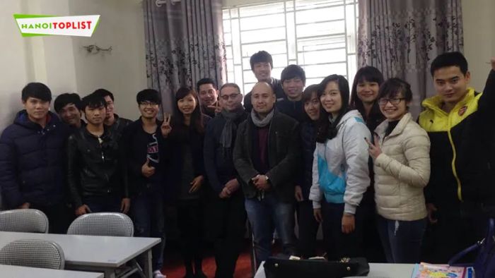 viet-edu-trung-tam-tieng-duc-dai-hoc-quoc-gia-Mytour