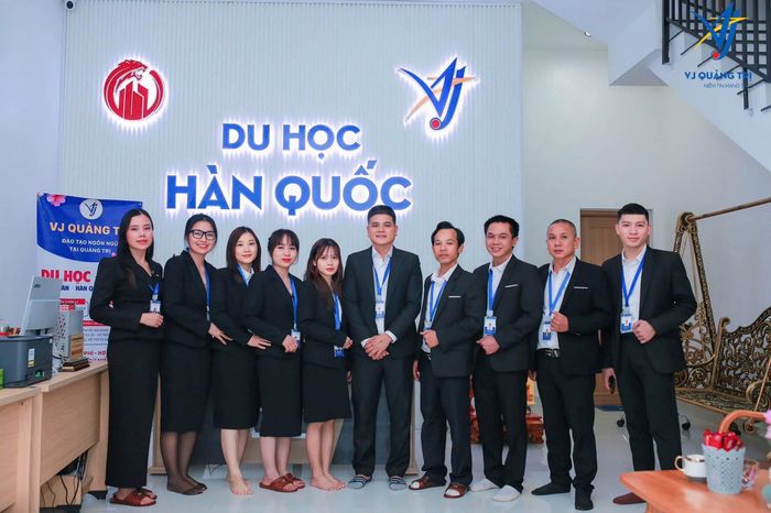 trung tam tu van du hoc VJ Quang Tri 2.jpg