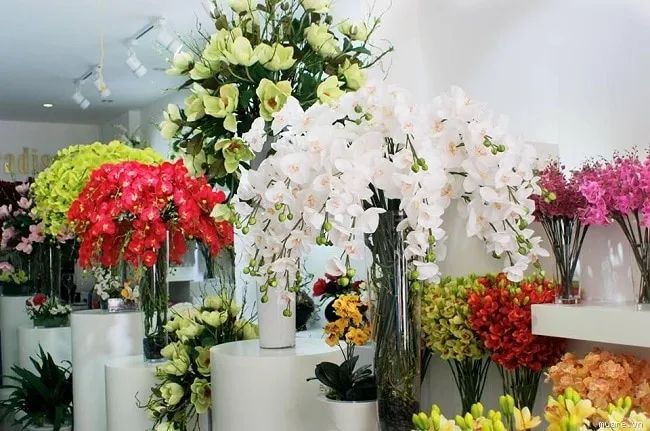 Cửa hàng hoa vải Mai Đào là một trong những địa chỉ bán hoa giả đẹp hàng đầu tại TP HCM, được nhiều khách hàng tin tưởng lựa chọn.