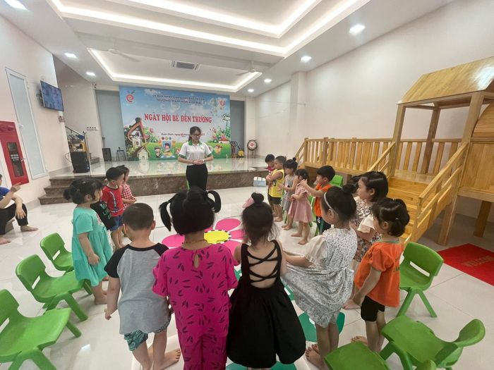 Hình ảnh không gian vui chơi an toàn tại Trường Mầm Non Kim Mai