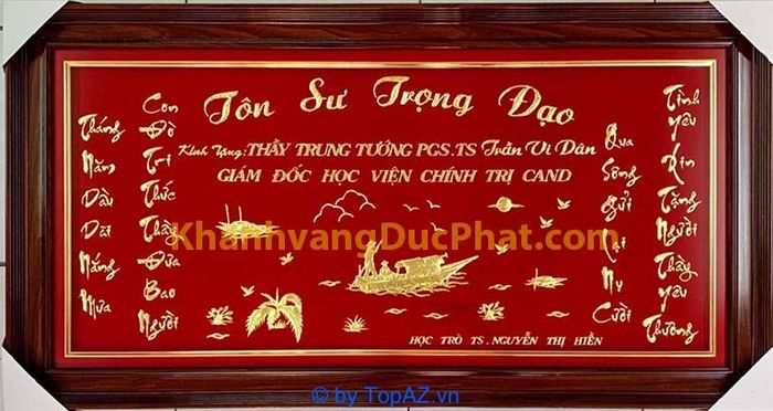 Khánh vàng tri ân thầy cô – món quà đầy ý nghĩa thể hiện lòng biết ơn sâu sắc dành cho những người đã tận tâm truyền đạt kiến thức.