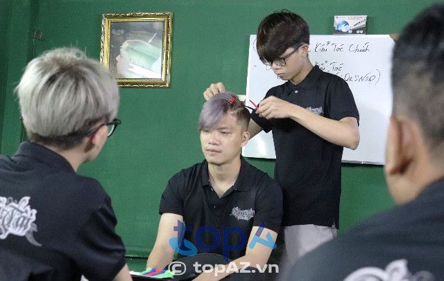 Hair Salon Phúc Liên - Nơi chắp cánh ước mơ nghề tóc