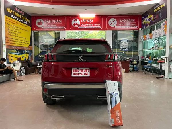 Không gian trưng bày đa dạng tại Nội Thất Ô Tô Quang Thái