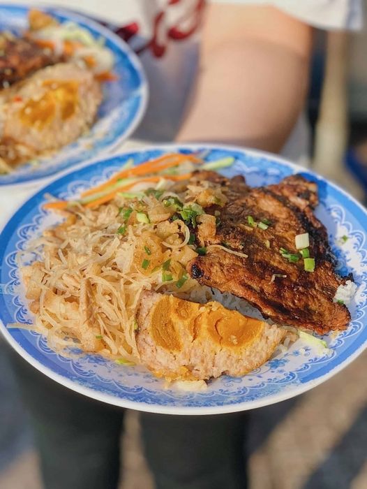 Cơm tấm Quận 8 - ngon chuẩn vị, giá cả bình dân