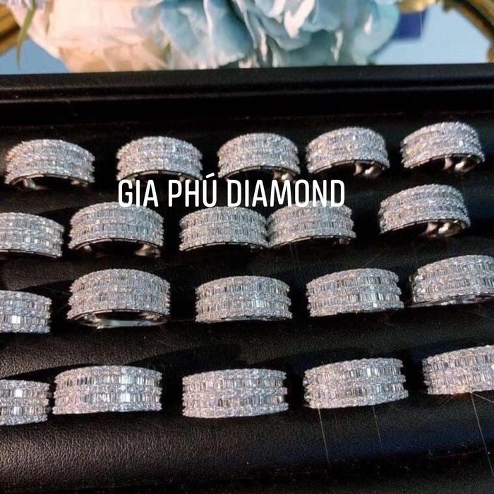 Không gian trưng bày sang trọng tại GIA PHÚ Diamond