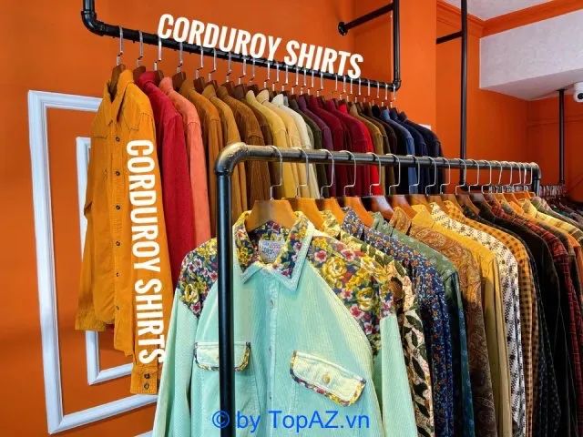 Là một trong những địa chỉ secondhand nổi tiếng nhất nhì Sài Gòn, CHÂTS 87 luôn thu hút giới trẻ yêu thời trang