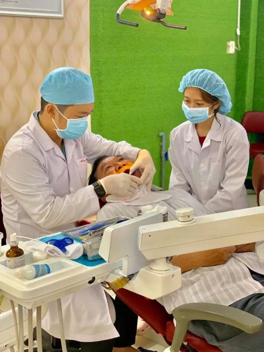Hình ảnh không gian hiện đại tại Nha Khoa Hồng Ân