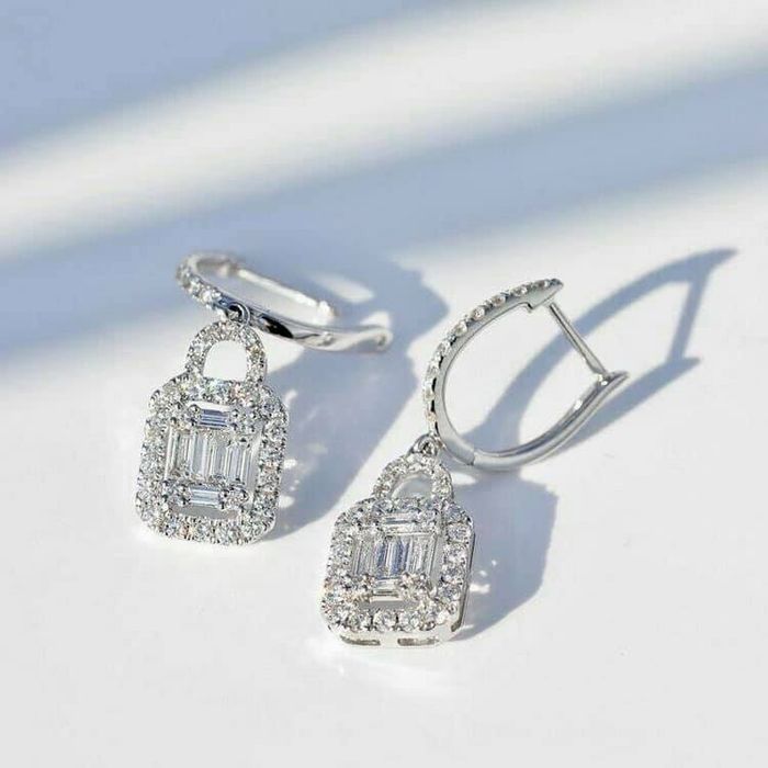 Không gian trưng bày sang trọng tại DMP Diamond & Jewelry
