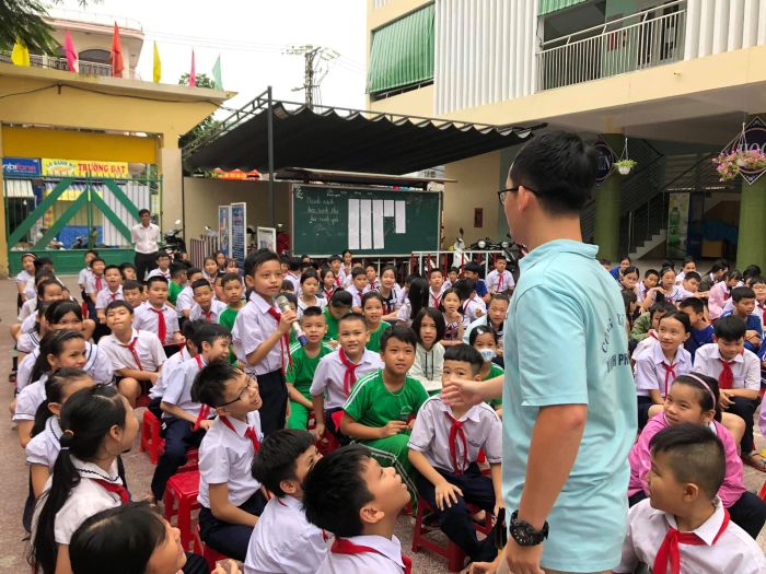 Hình ảnh thứ hai về Trường Tiểu học Nguyễn Trung Trực - Cơ sở vật chất hiện đại với các phòng học chức năng đạt chuẩn quốc gia