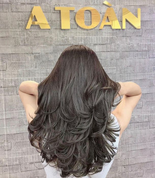Hình ảnh không gian sang trọng tại Salon Tóc A Toàn