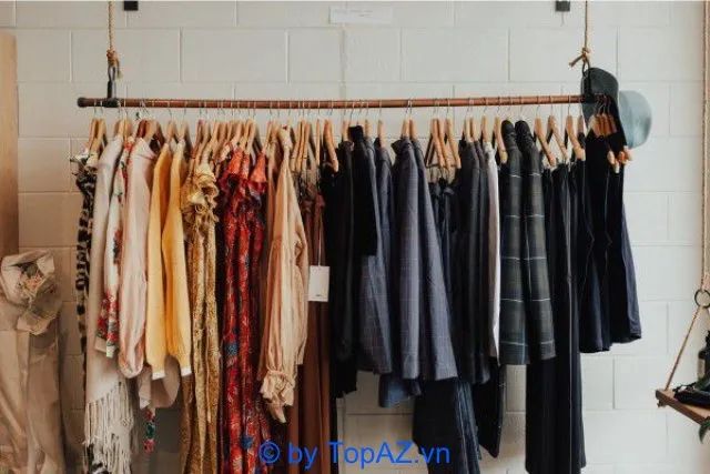 2nd Hunie's Corner là điểm đến quen thuộc của tín đồ thời trang secondhand tại Sài Gòn