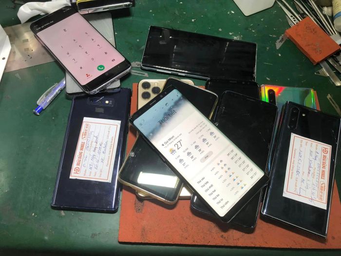 Hình ảnh Hoài Đăng Mobile - Không gian sửa chữa chuyên nghiệp và hiện đại