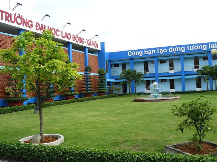 Hình ảnh giảng đường Đại học Lao động – Xã hội
